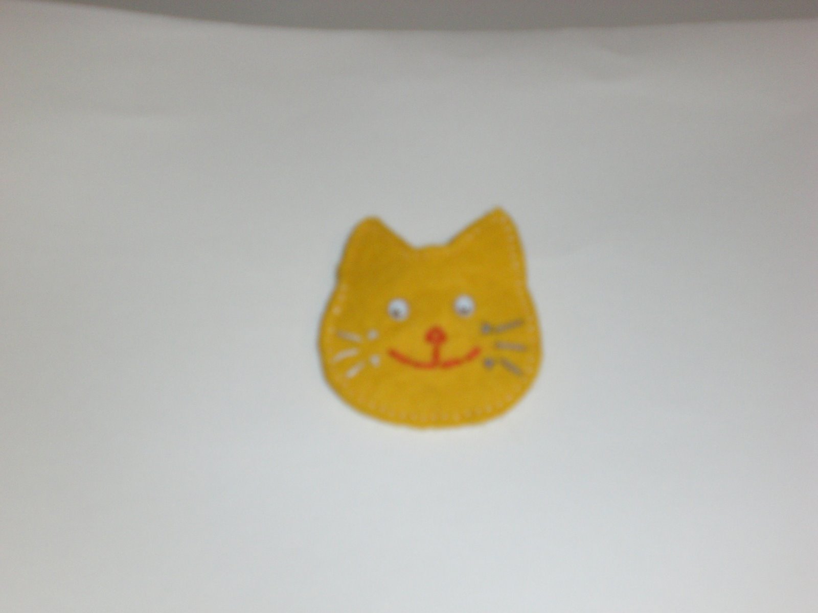 [mola+gato+amarelo.JPG]