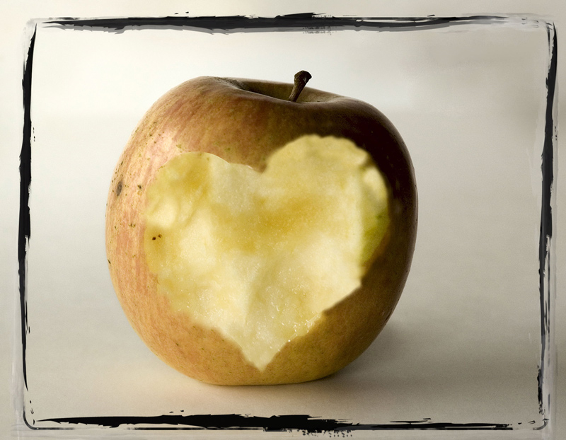 [apple's+heart.jpg]