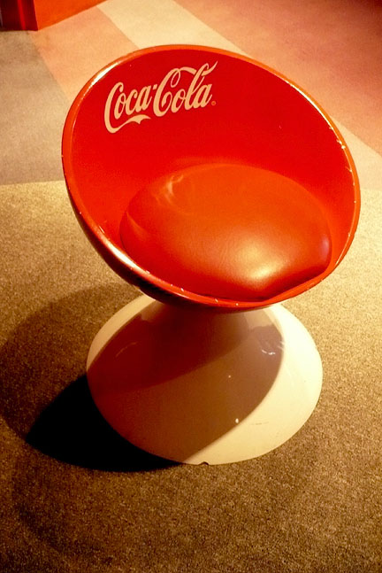 [coca+cola+chair.jpg]