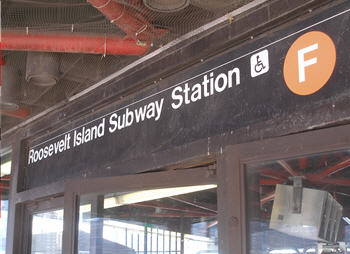 [New+photo+-+subway.jpg]