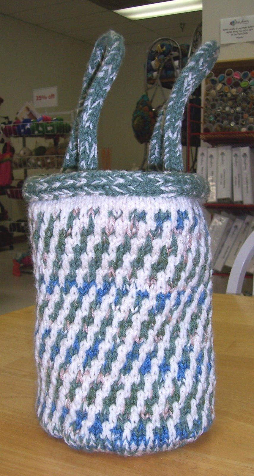 [Sarah's+knitting+tote.jpg]