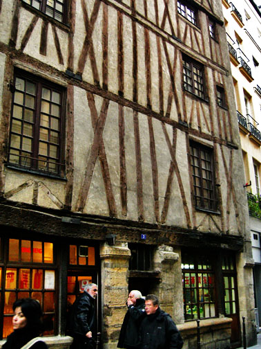 [oldest+house+in+paris.jpg]