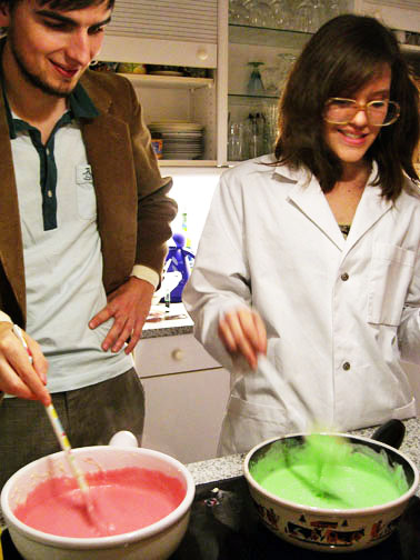 [stirrin+the+fondue.JPG]