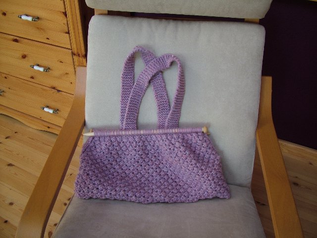 [knittingbag2.jpg]