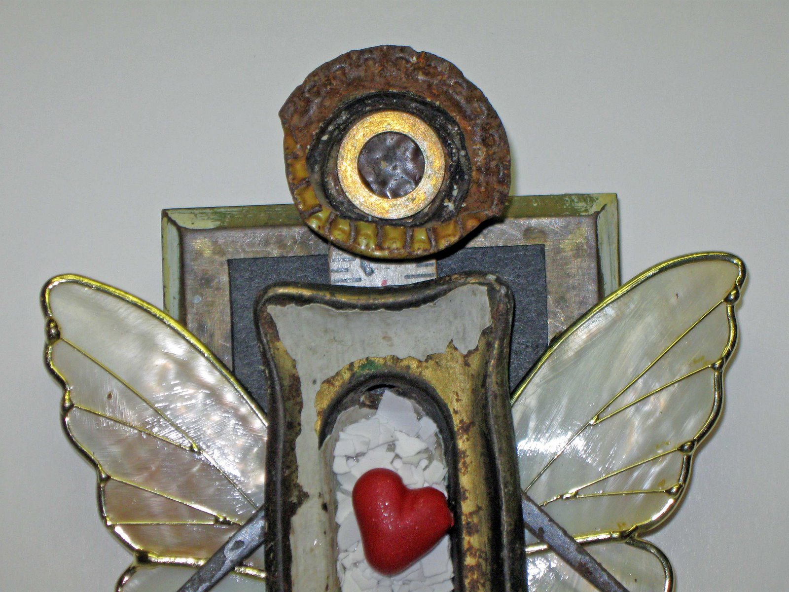 [assemblage+-+angel+with+red+heart+-upclose+-.jpg]