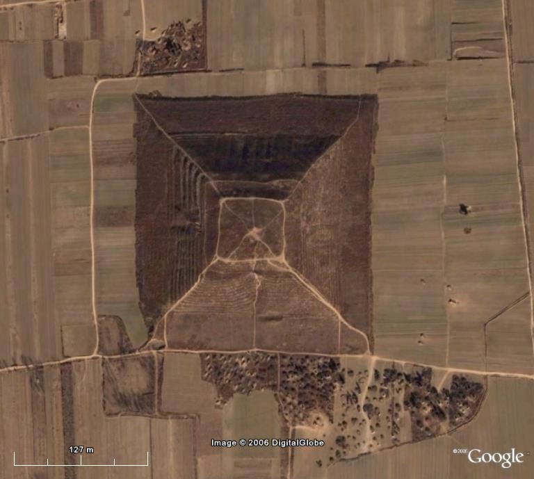 [piramides-xian2.jpg]