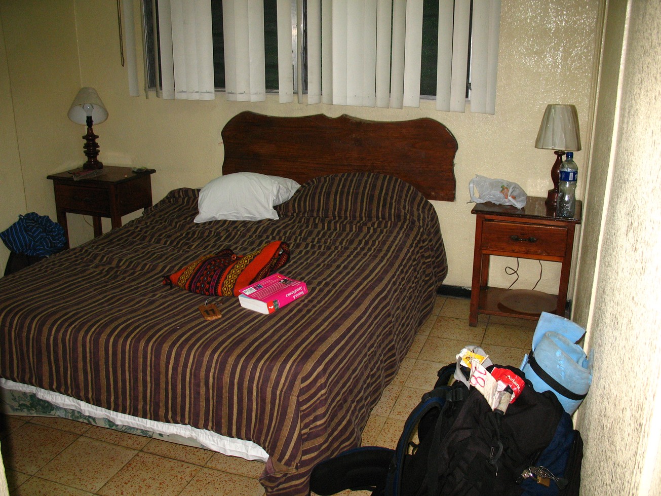 [02.Habitación+del+hotel+en+Tegucigalpa+(2).JPG]