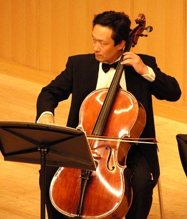 [TFUJII_cellist.JPG]