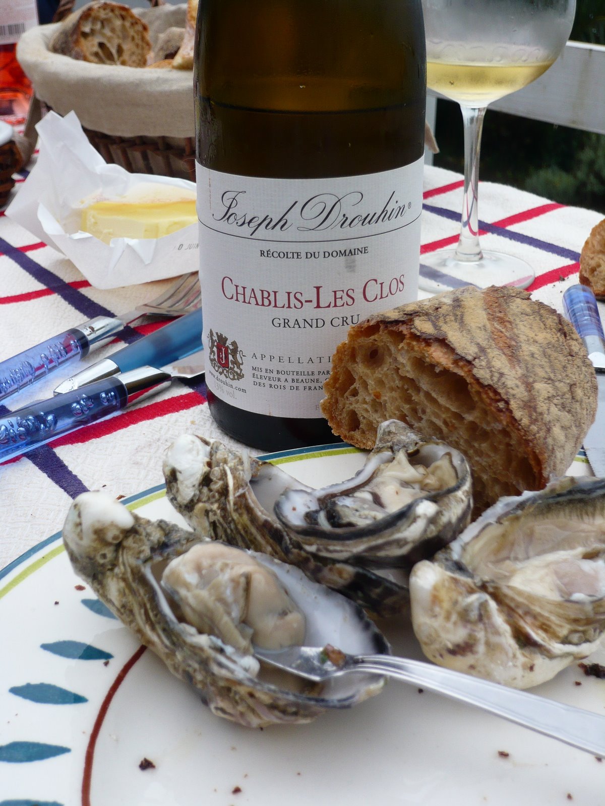 [Chablis+and+oysters+#3.JPG]