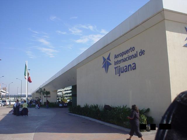 [Tijuana_Airpor_front_of_terminal.JPG]