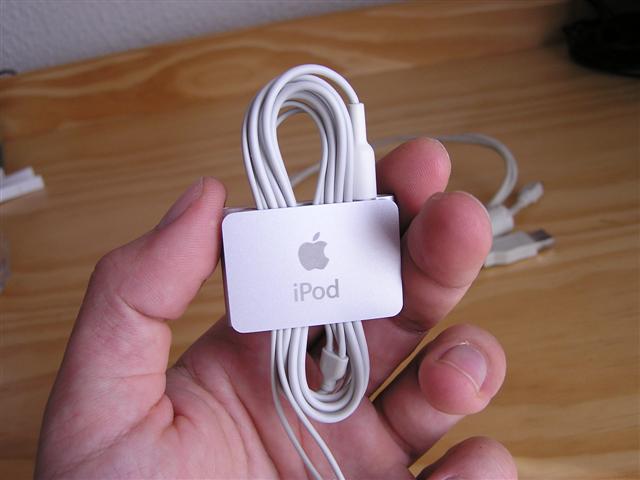 [ipod_cable1.jpg]