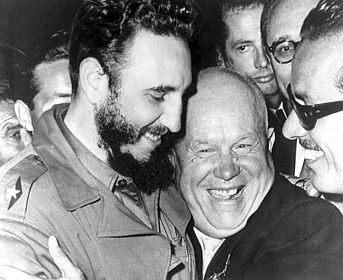 [Fidel+Castro+Con+il+presidente+sovietico+Nikita+Khrushchev+alle+Nazioni+Unite+nel+1960.jpg]