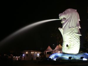 [362544_singapore_lion_statue.jpg]