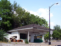 Old gas station in Hopkinsville, KY