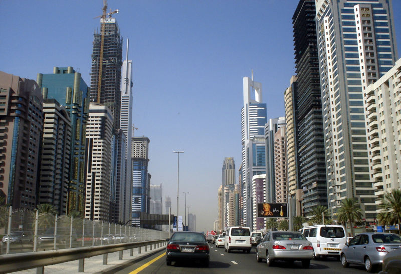 [800px-DubaiSkyscrapers2.jpg]