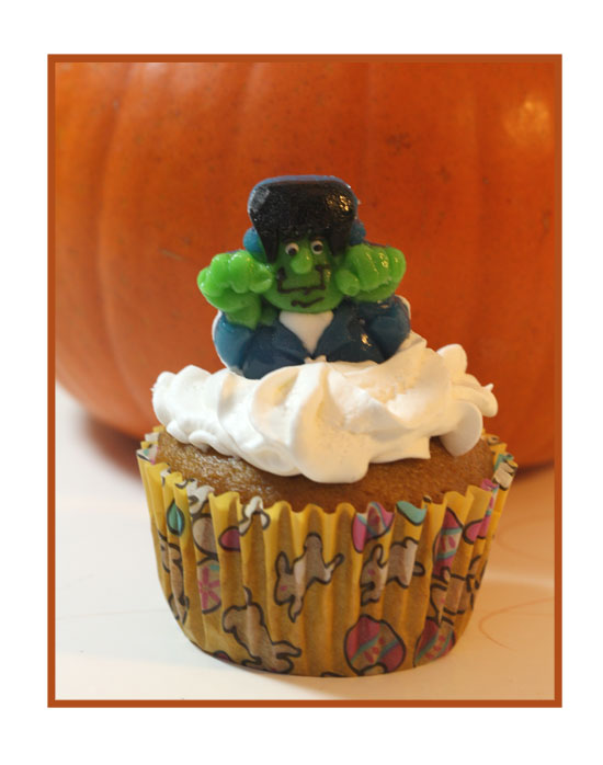 [hallowen+cupcakes4.jpg]
