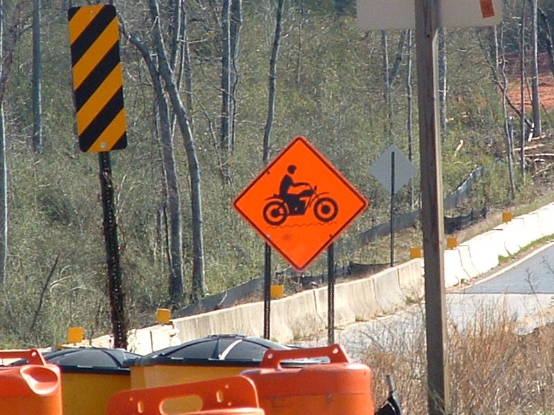 [motorcycyle+road+sign.jpg]