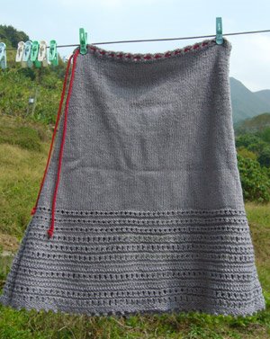 [knitted_skirt_small.jpg]