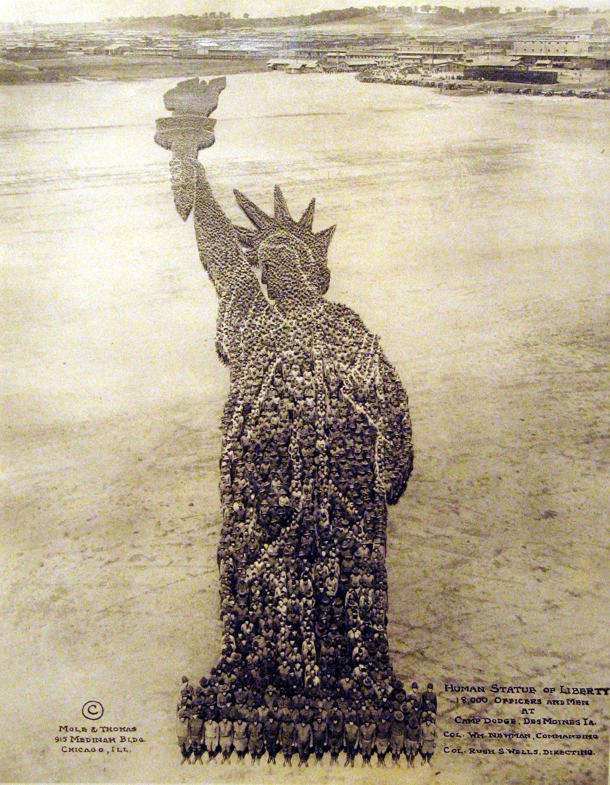 [MPH+56,+Human+Statue+of+Liberty.jpg]