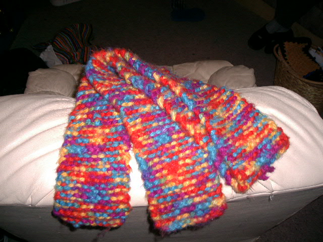[april+11+2007+bulky+scarf.jpg]