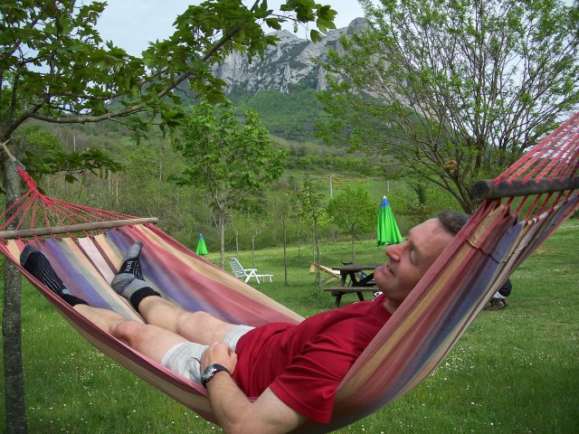 [021+Relaxing+in+hammock.jpg]