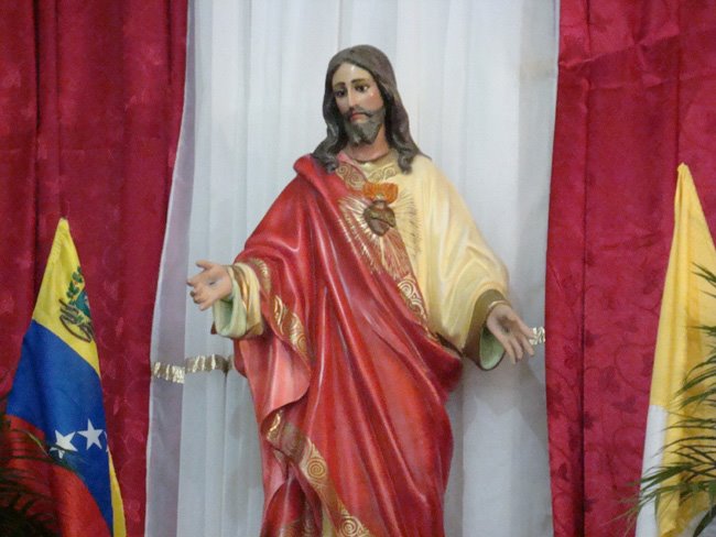 [Prensa+3+Imagen+del+Sagrado+CorazÃ³n+de+JesÃºs+en+la+parroquia+del+mismo+nombre+en+Guarenas.jpg]