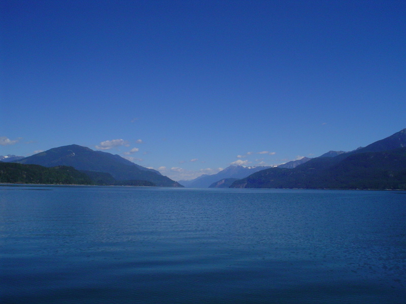 [beautiful+Kootenay+Lake.JPG]