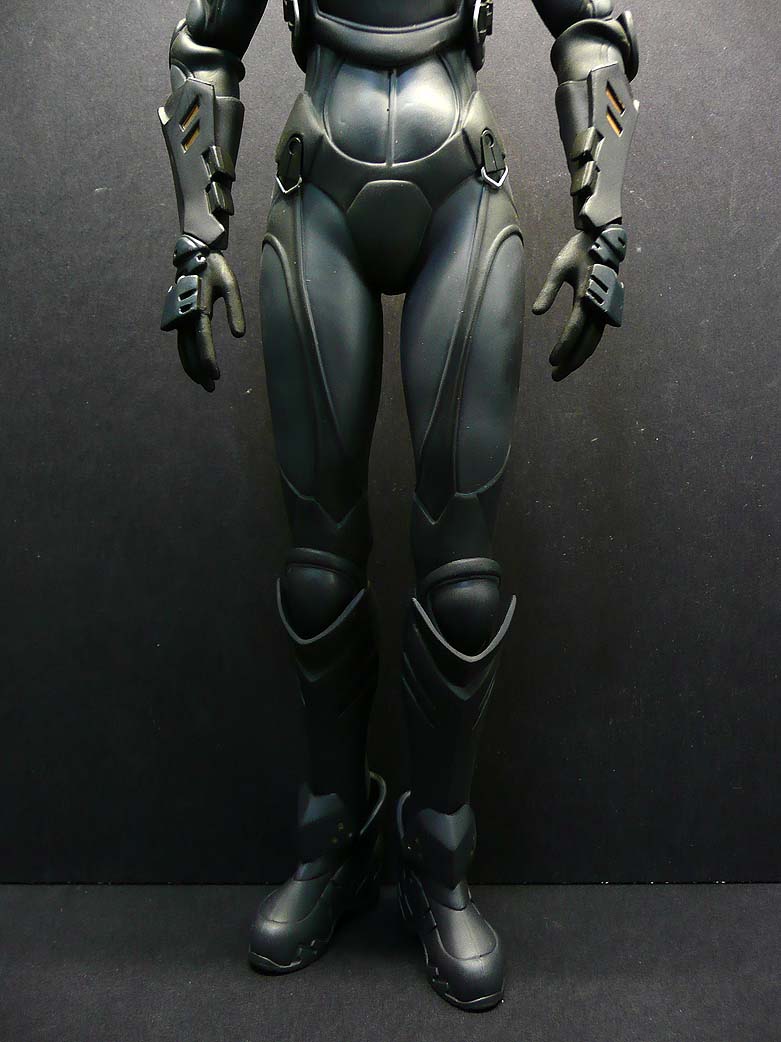 [armour+suit+2.jpg]