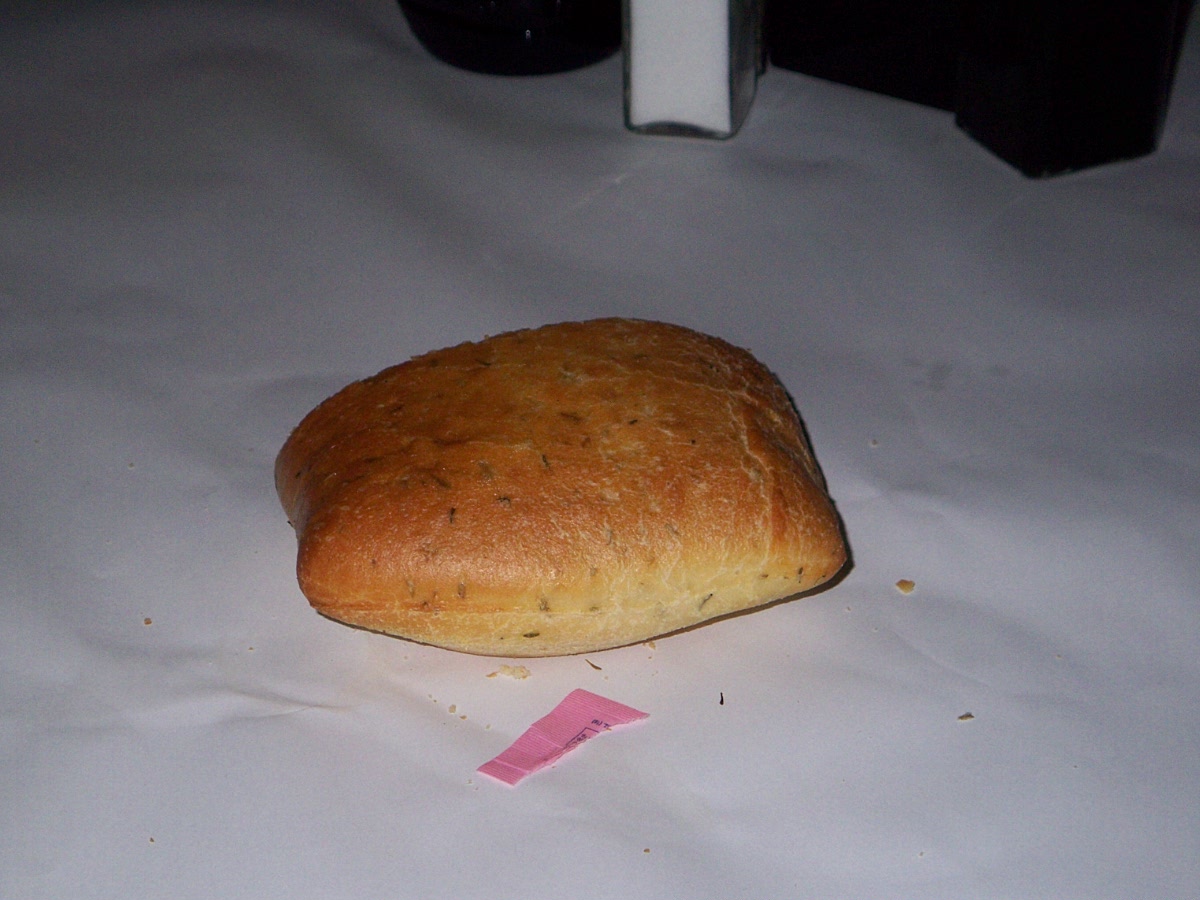 [Lonely+bread_00.jpg]