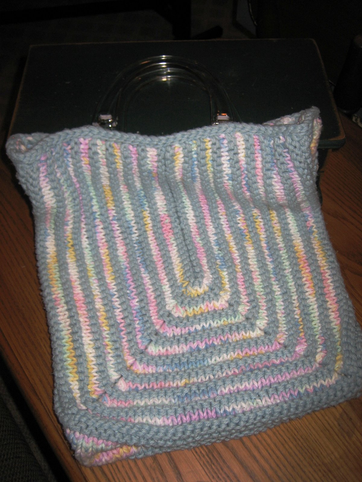 [knit+grocery+bag+w+handles.JPG]