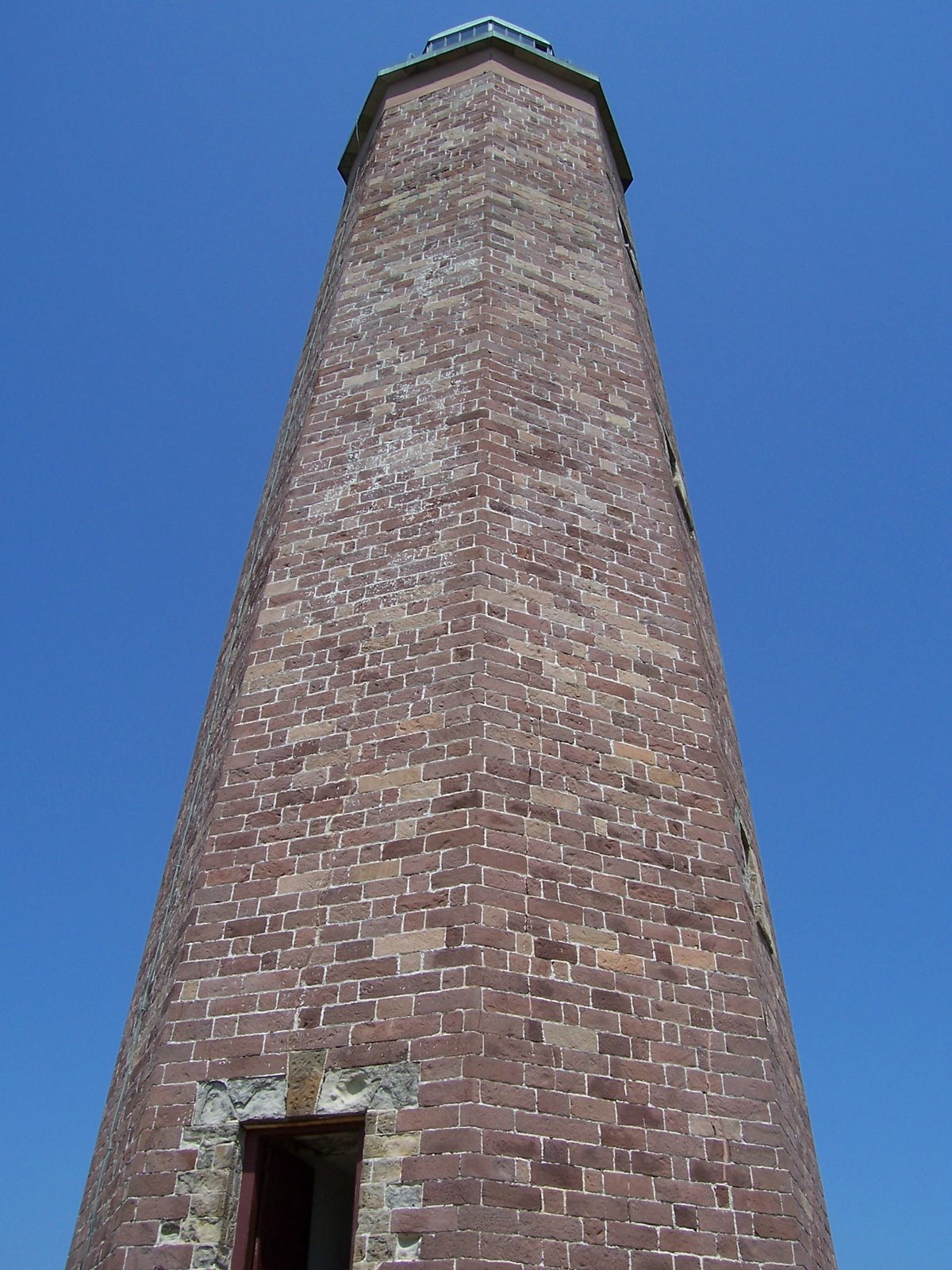 [Old+Cape+Henry+Lighthouse.jpg]