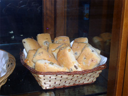 [Vietri_bread.jpg]