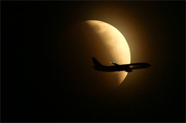 [Seattle+PI+lunar_eclipse.jpg]