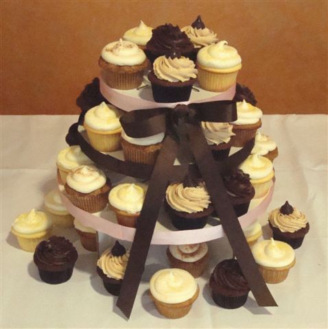 [custom+cupcake+tower.jpg]