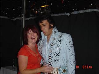 [Tracy+and+Elvis+09.05.08.jpg]