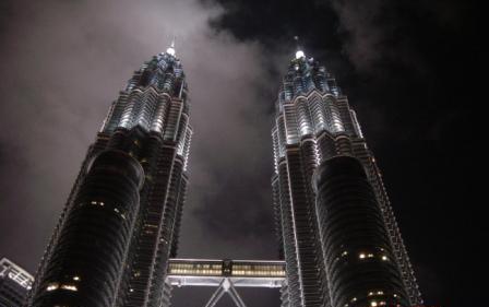 [Petronas+Towers.jpg]