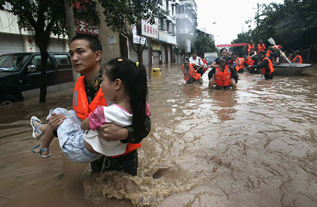 [China+Floods.jpg]