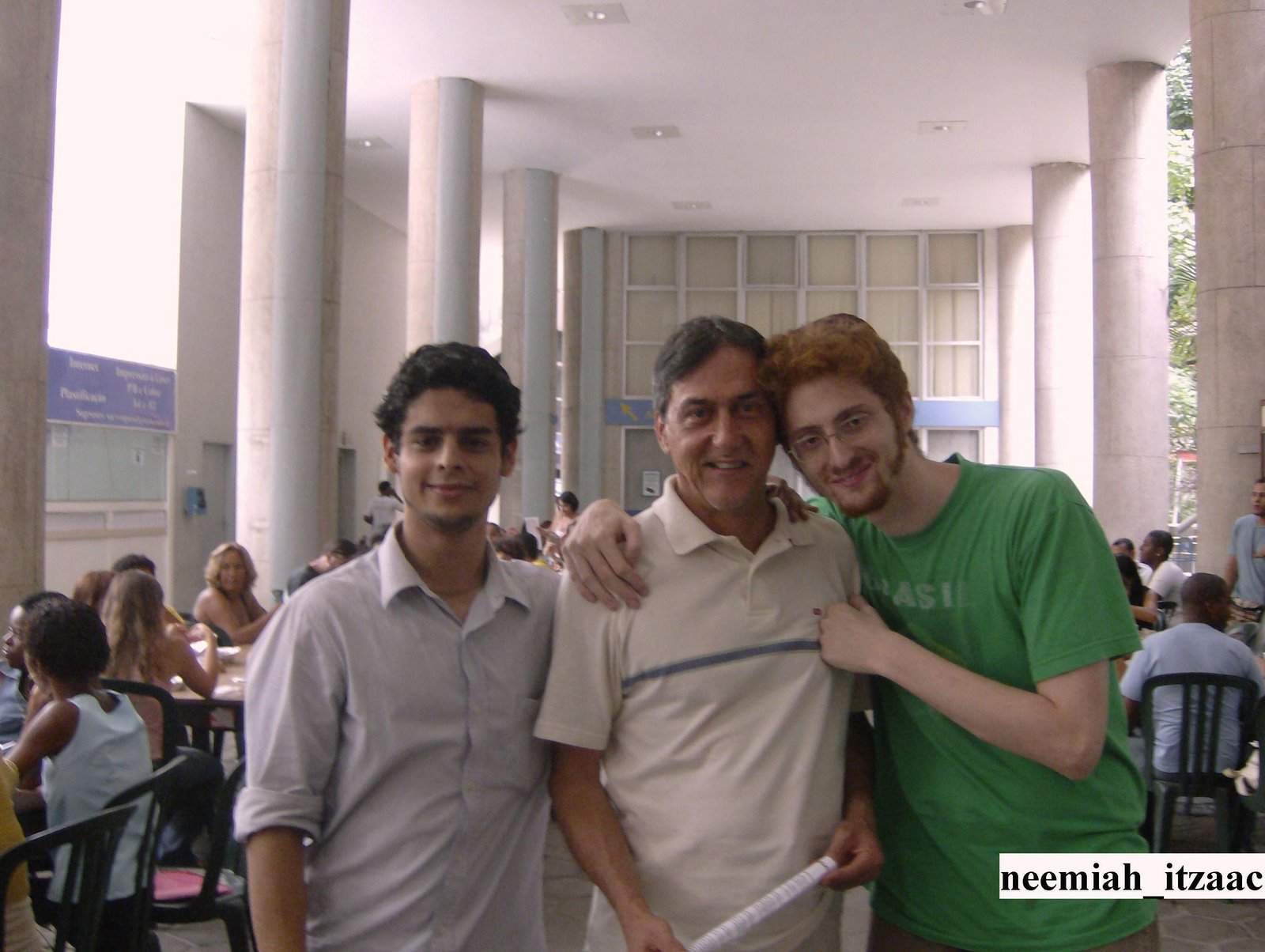 [Eu+Prof+Oswaldo+Nucleo+Sao+Pedro+Bruno.jpg]