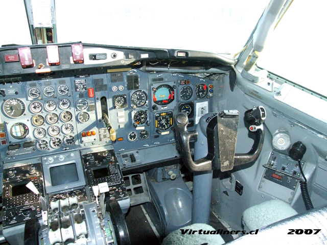 [13_Boeing+727_StarAirline.jpg]