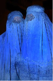 [2008-03-08-b+burka.jpg]