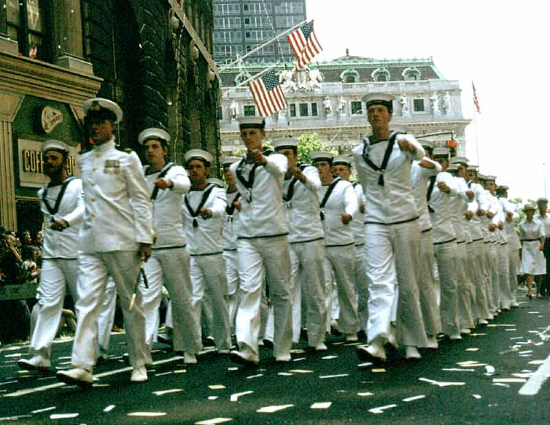 [Royal_Navy_Broadway_parade_July_76.jpg]