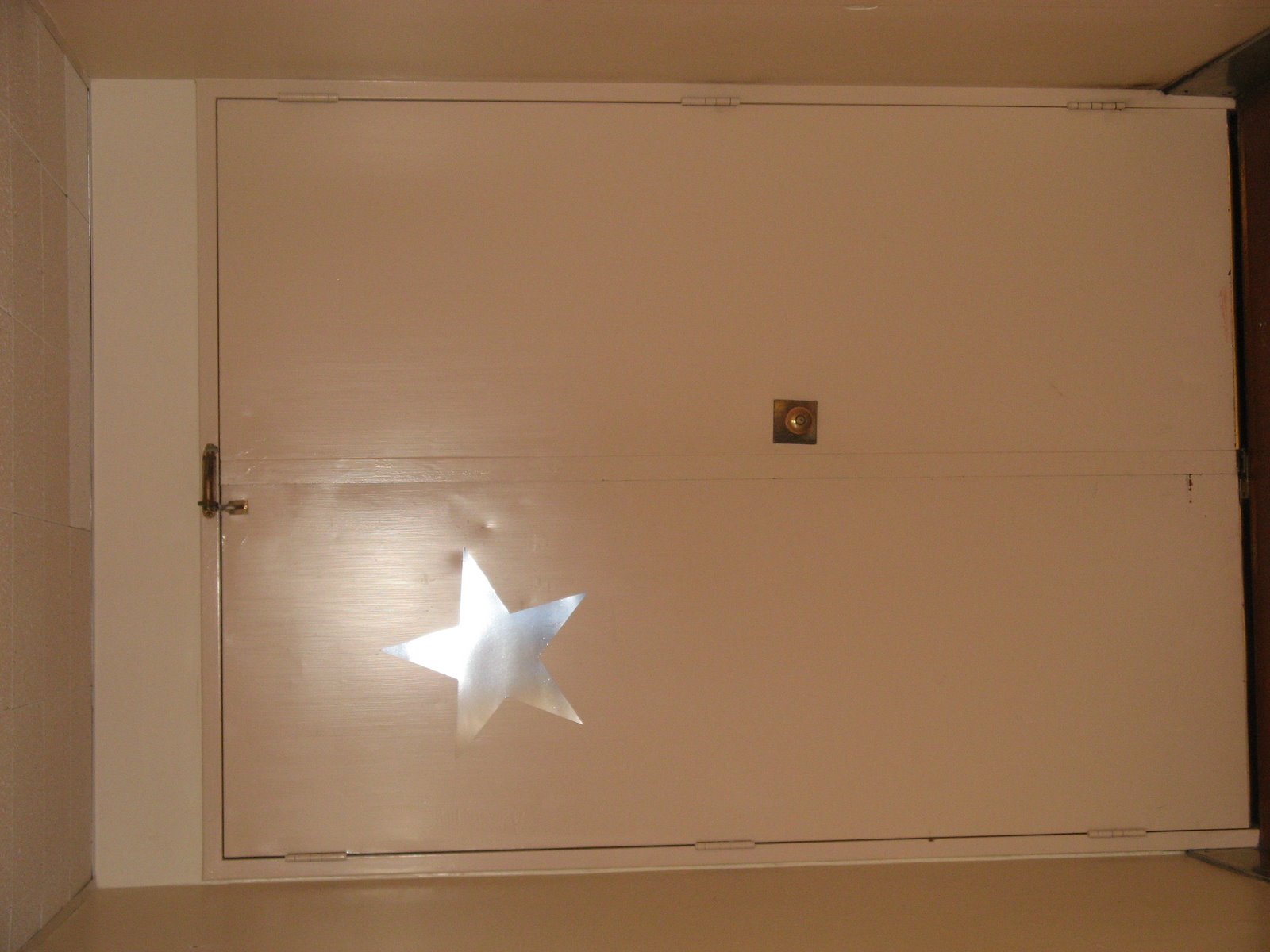 [door+star.jpg]