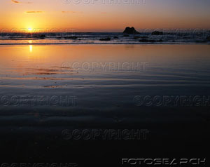 [usa-california-cayucos-morro-strand-state-beach-at-sunset-~-200363142-001.jpg]