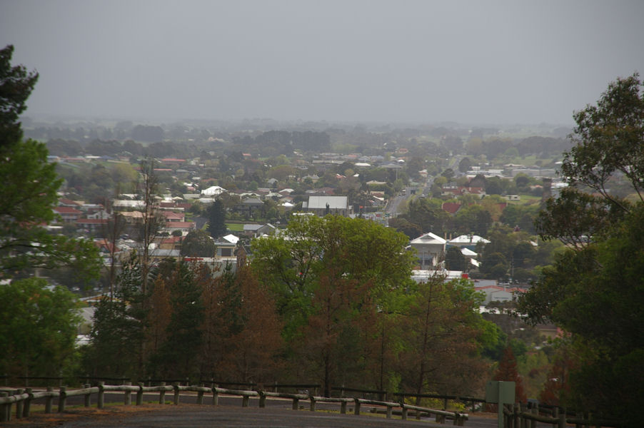 [Mt+Gambier+-+wet+&+cold_sml.jpg]