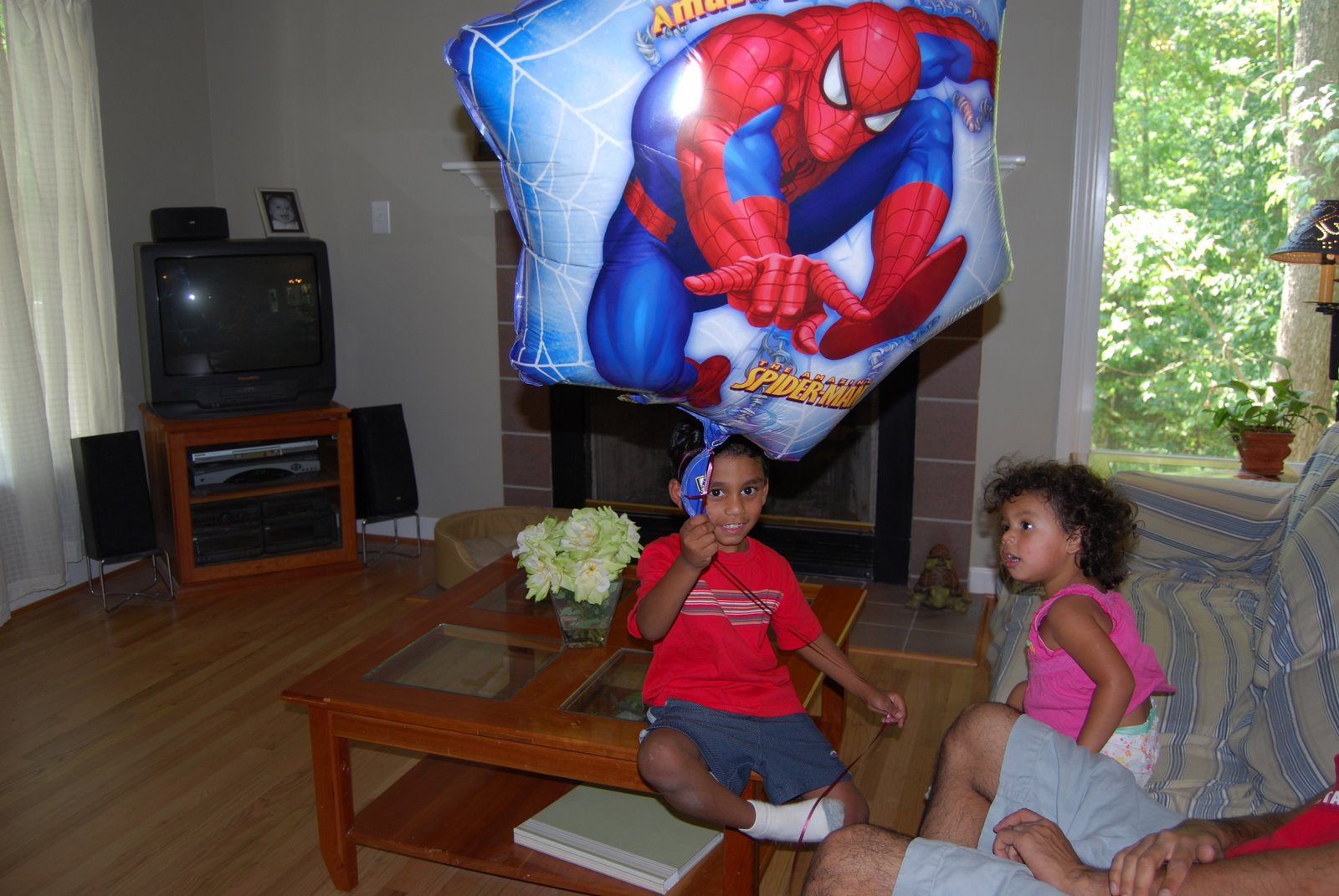 [spiderman+balloon.jpg]