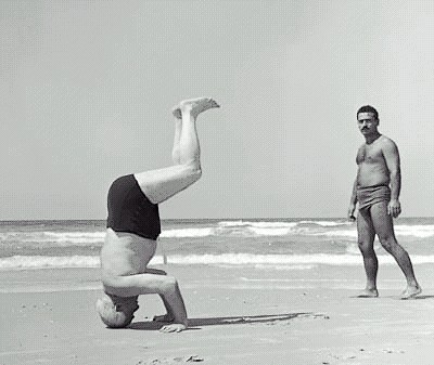 [David+Ben-Gurion+doing+his+famous+headstand+at+the+beach+in+Herzliya,+September,+1957..jpg]