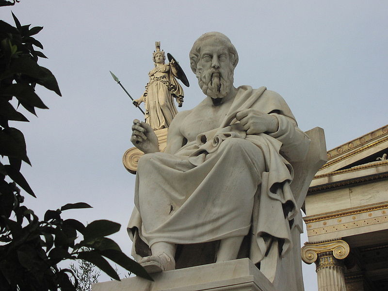 [800px-Athena_looking_over_Socrates.jpg]