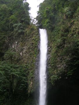 [fortuna-waterfall-5.jpg]