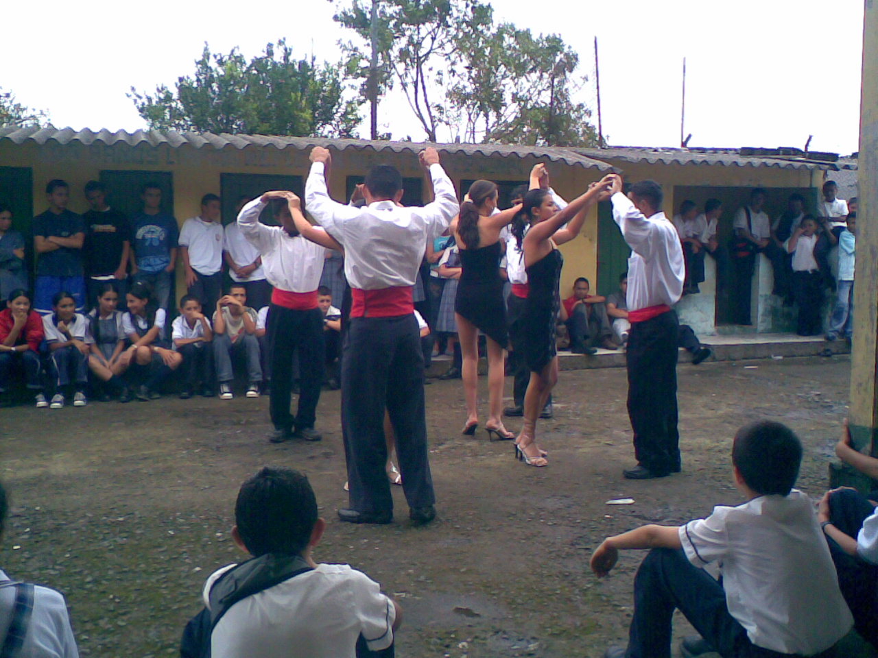 [danzas+colegio+1.jpg]