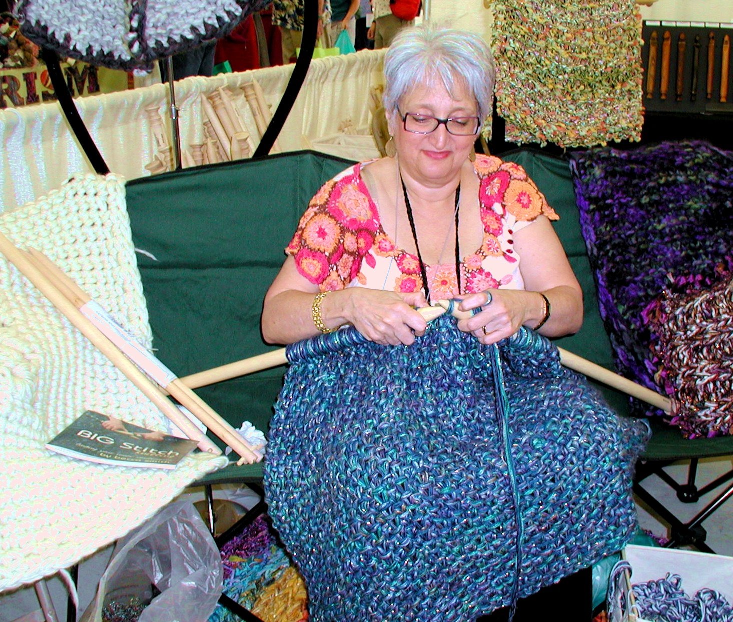 [knitting+on+size+50+needles,+huh.jpg]